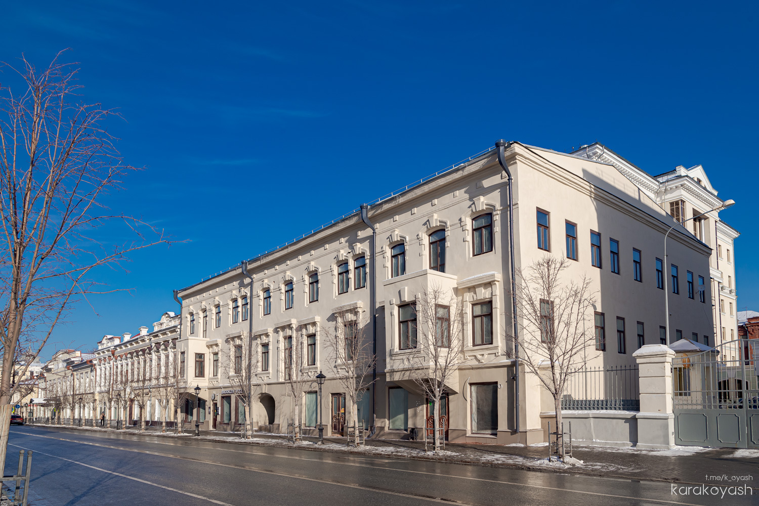Kasan, Кремлёвская улица, 27 лит А; Кремлёвская улица, 25 / Улица Кави Наджми, 22