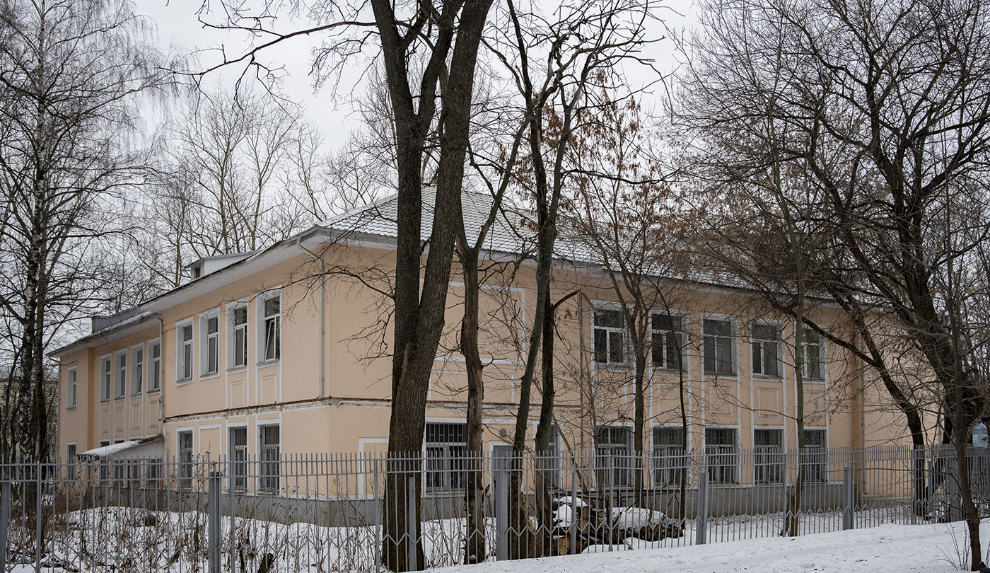 Москва, Улица Маршала Неделина, 36