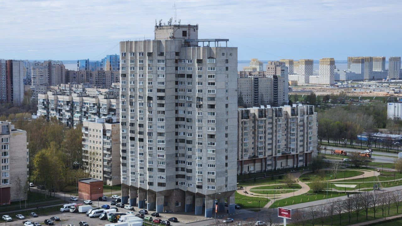 Санкт-Петербург, Новосмоленская набережная, 8; Улица Кораблестроителей, 23 корп. 1 лит. Б