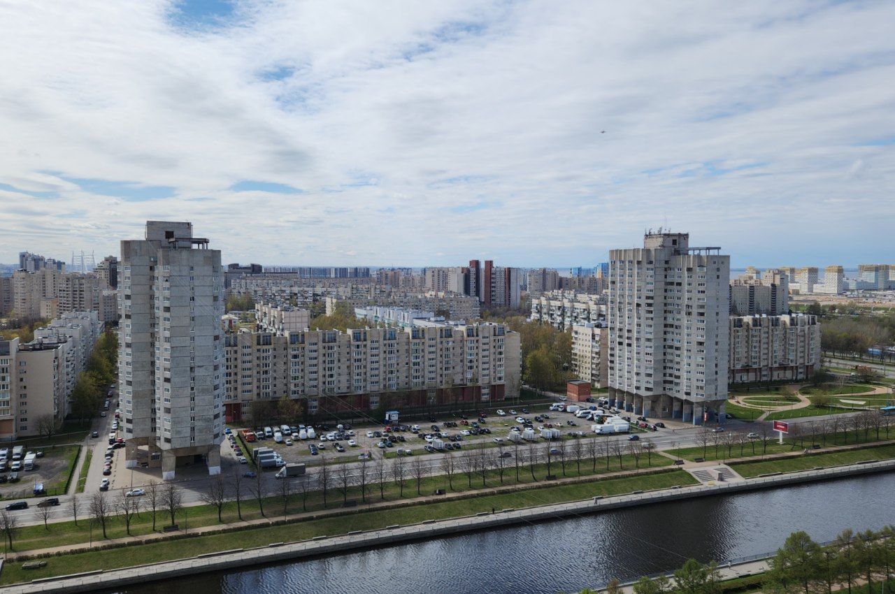 Санкт-Петербург, Новосмоленская набережная, 8; Улица Кораблестроителей, 23 корп. 1 лит. Б; Новосмоленская набережная, 6; Наличная улица, 36 корп. 7 лит. Б