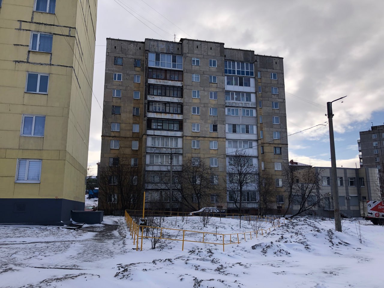 Мурманск, Привокзальная улица, 20