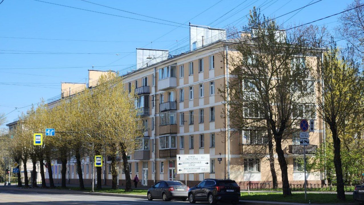 Sankt Petersburg, Улица Ленсовета, 16
