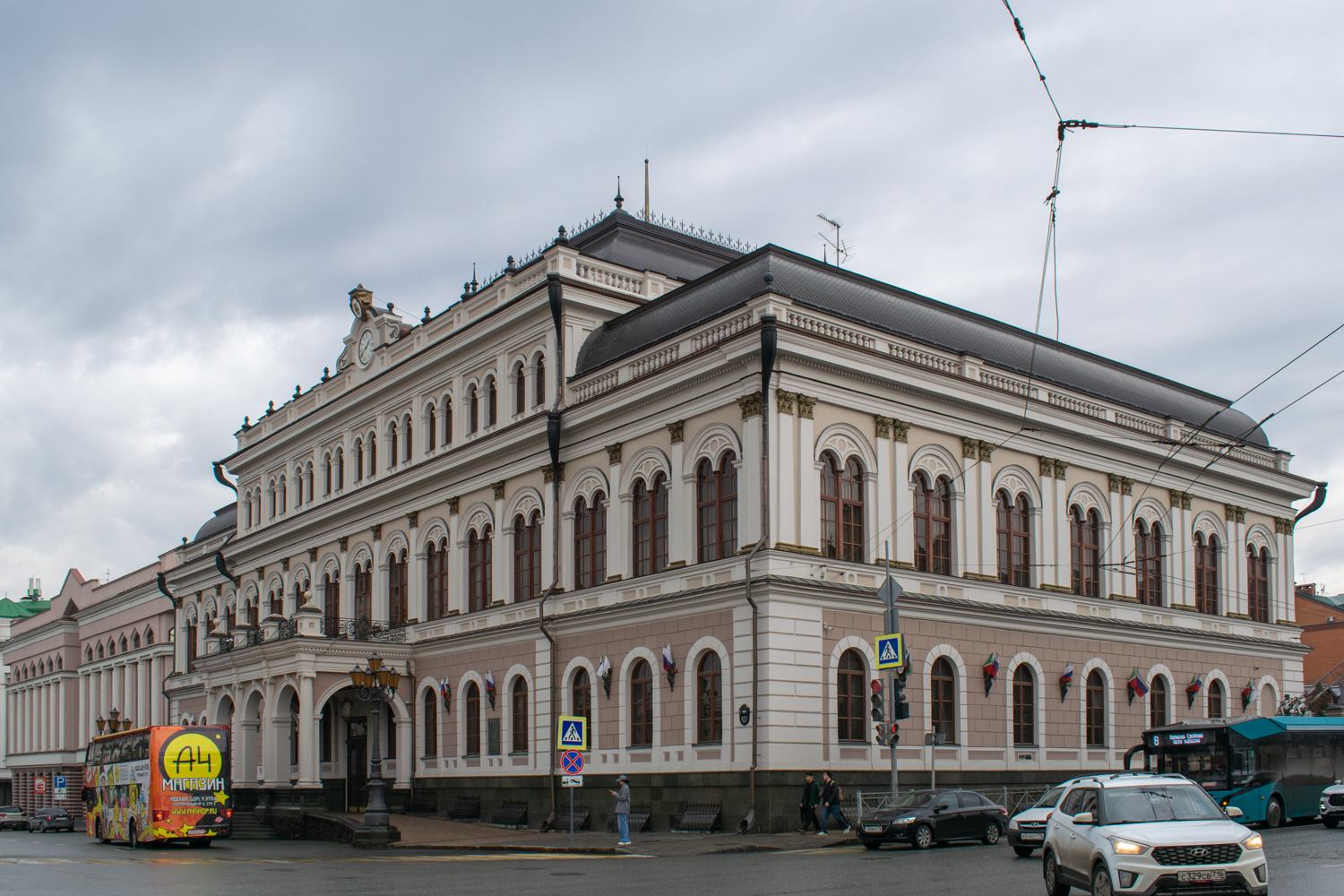 Казань, Улица Карла Маркса, 33 / Улица Пушкина, 62
