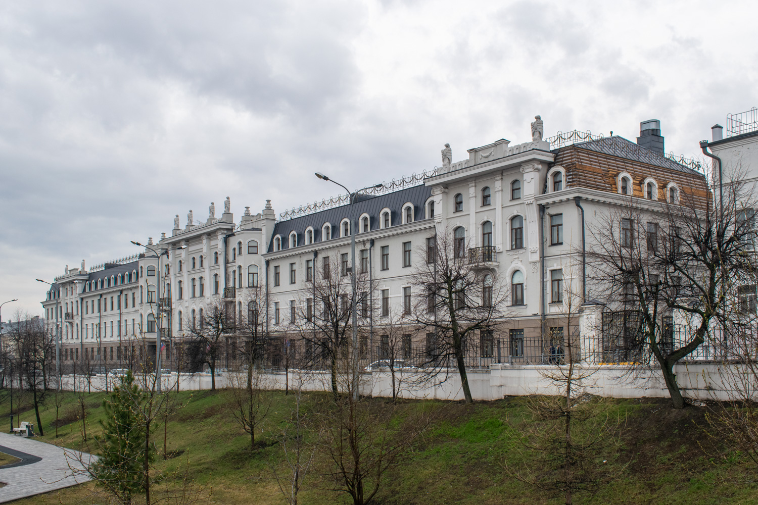 Казань, Улица Дзержинского, 19-23 / Улица Карла Фукса, 2