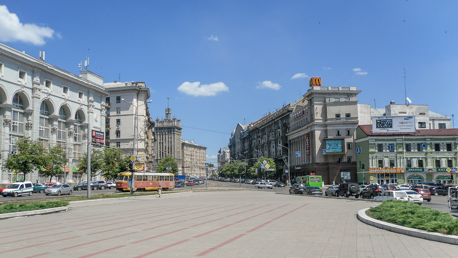Харьков, Павловская площадь, 1-3; Павловская площадь, 6; Университетская улица, 31
