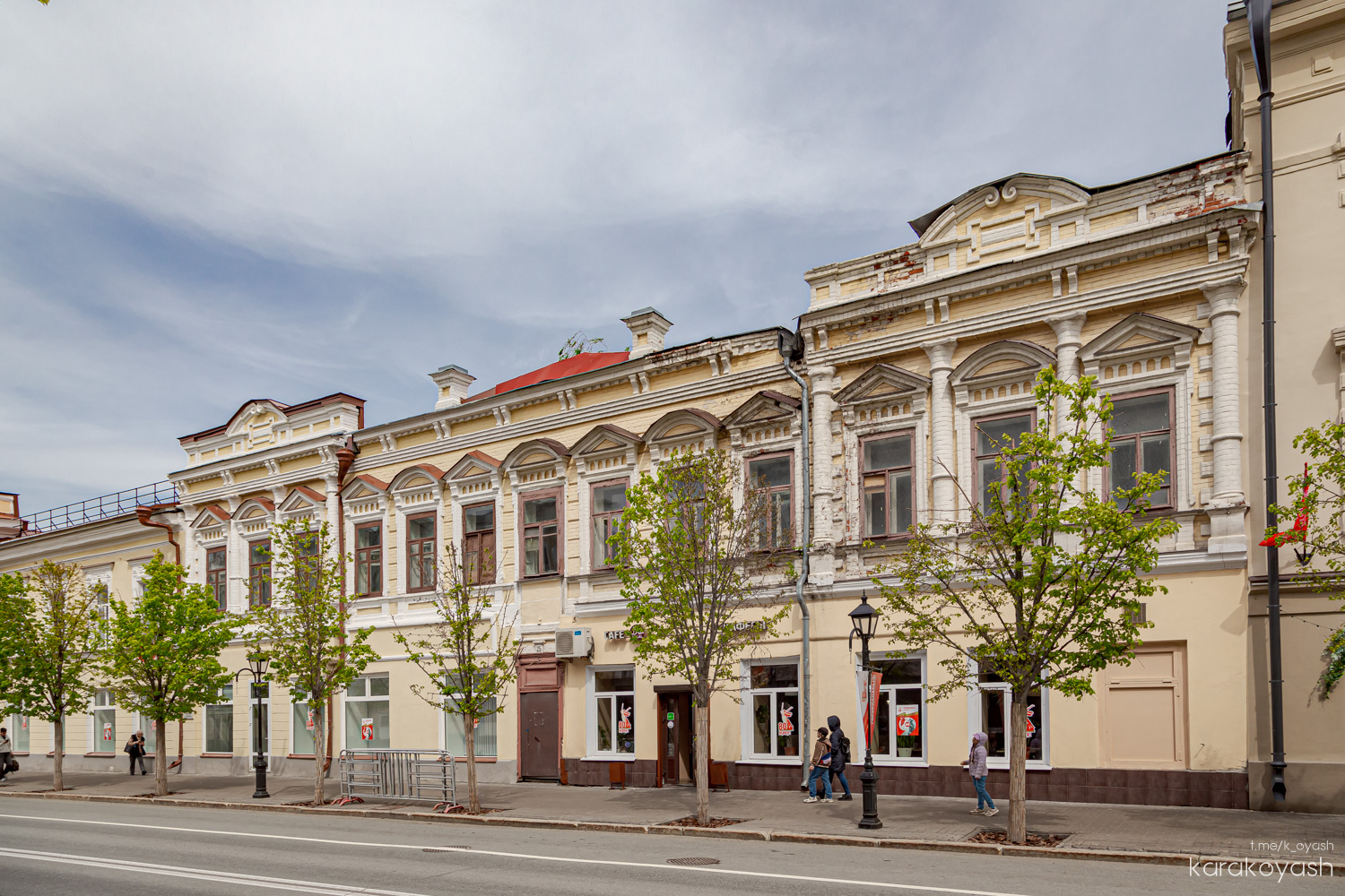 Казань, Кремлёвская улица, 25 / Улица Кави Наджми, 22