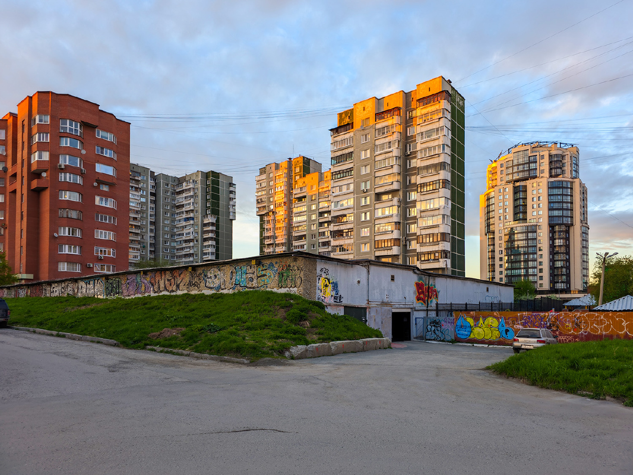 Екатеринбург, Московская улица, 120; Улица Шейнкмана, 124А; Улица Шейнкмана, 118; Улица Шейнкмана, 122; Улица Шейнкмана, 124; Улица Шейнкмана, 121
