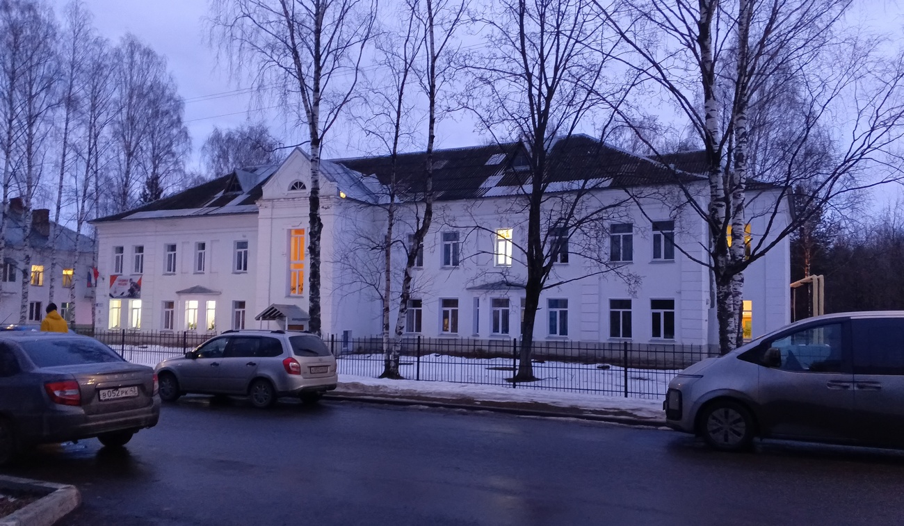 Киров, Клубная улица, 3