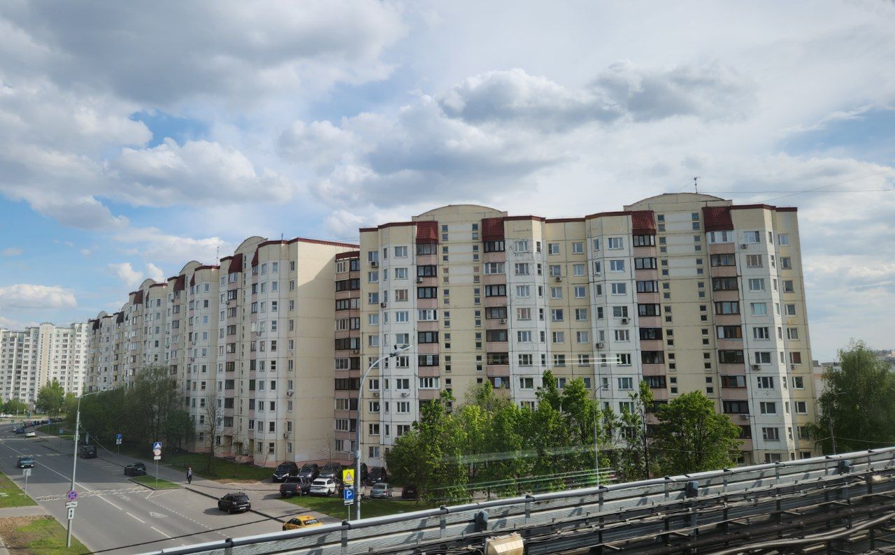 Москва, Изюмская улица, 28