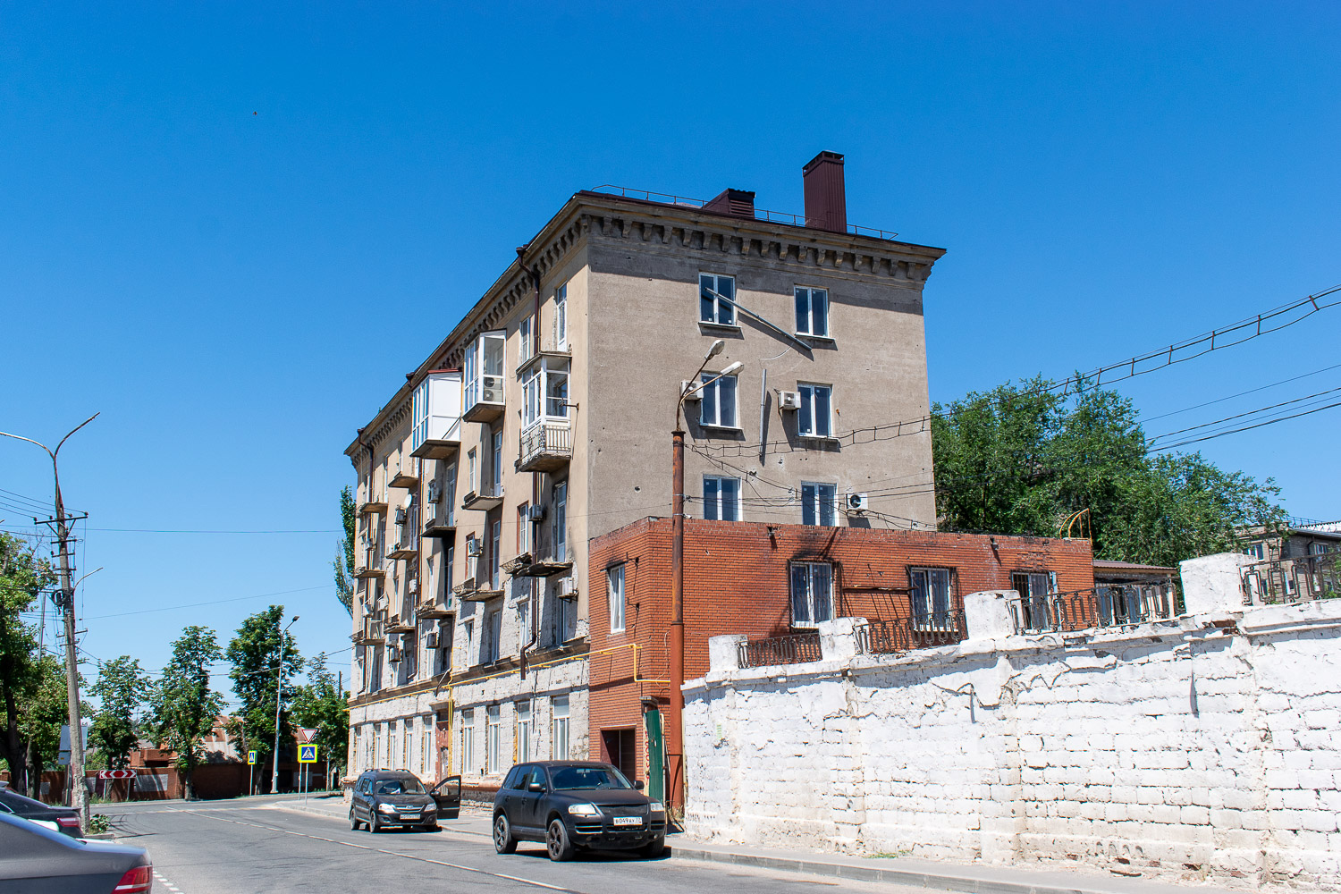 Мариуполь, Проспект Металлургов, 21