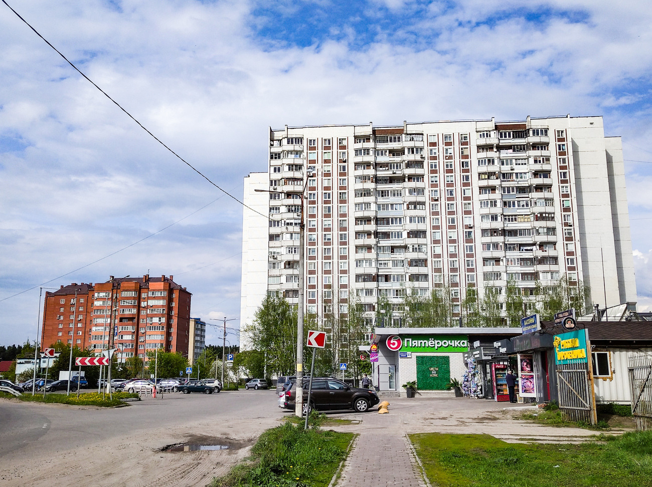 Черноголовка, Школьный бульвар, 16; Школьный бульвар, 23