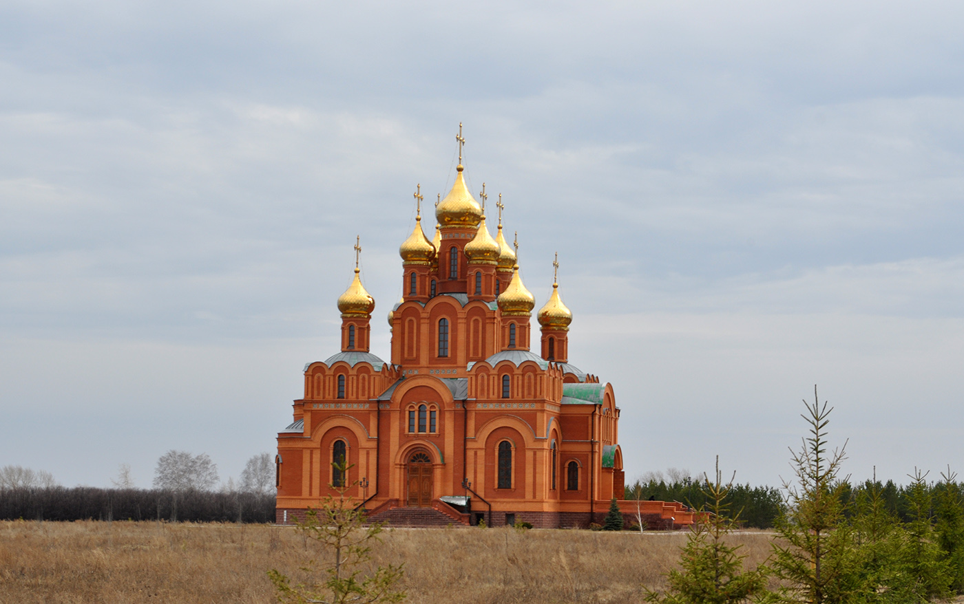 Омский район, прочие н.п., пос. Набережный, Монастырская улица, 12/4, Ачаирский женский монастырь Честного Креста Господня, Собор Успения Пресвятой Богородицы