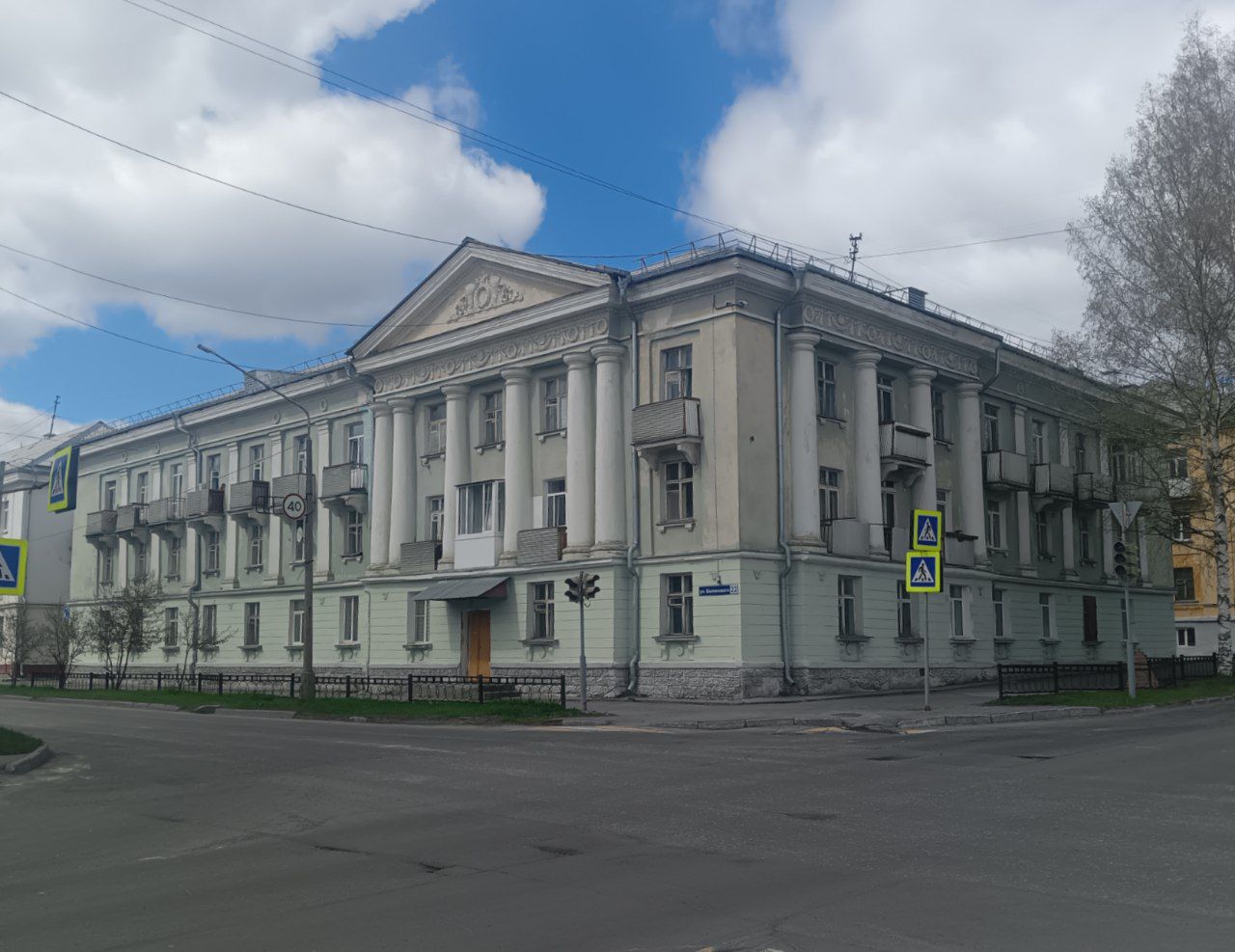 Лесной, Улица Белинского, 22