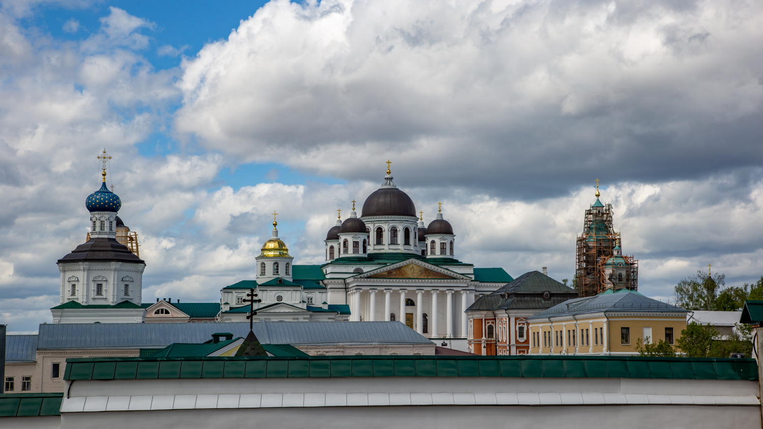Арзамас, Улица Комсомольский Городок, 1; Соборная площадь, 19; Соборная площадь, 20