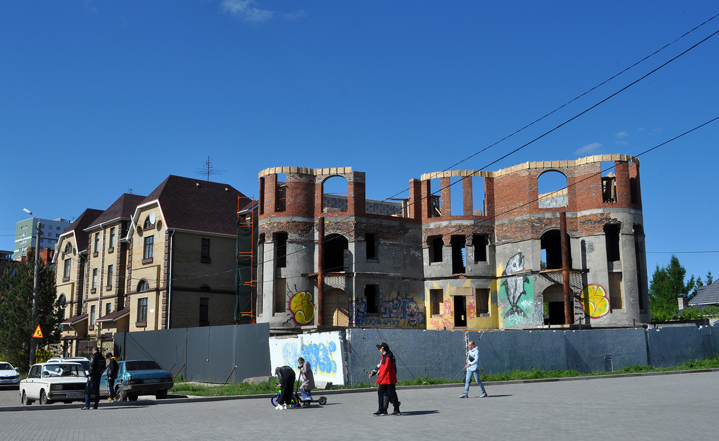 Омск, Улица Крутой Яр, 3/1; Улица Крутой Яр, 3/2; Улица Крутой Яр, 1