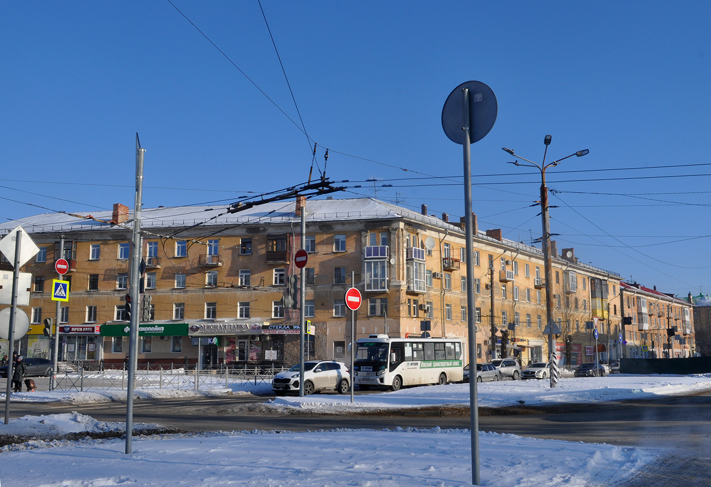 Омск, Проспект Мира, 66 / Нефтезаводская улица, 2