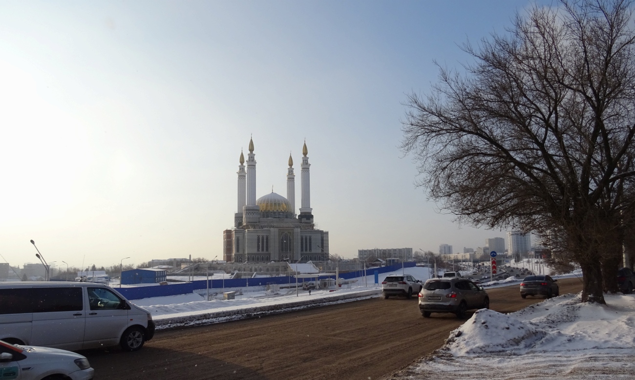 Уфа, Проспект Салавата Юлаева / Коммунистическая улица
