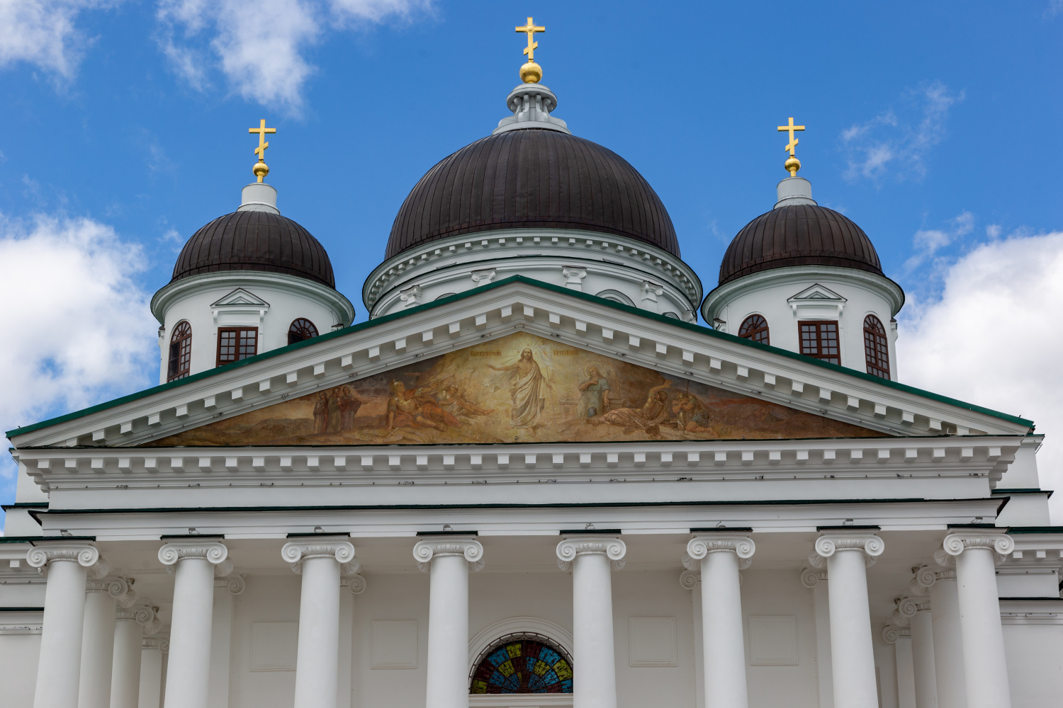 Арзамас, Соборная площадь, 19. Монументальное искусство (мозаики, росписи, барельефы, сграфито)