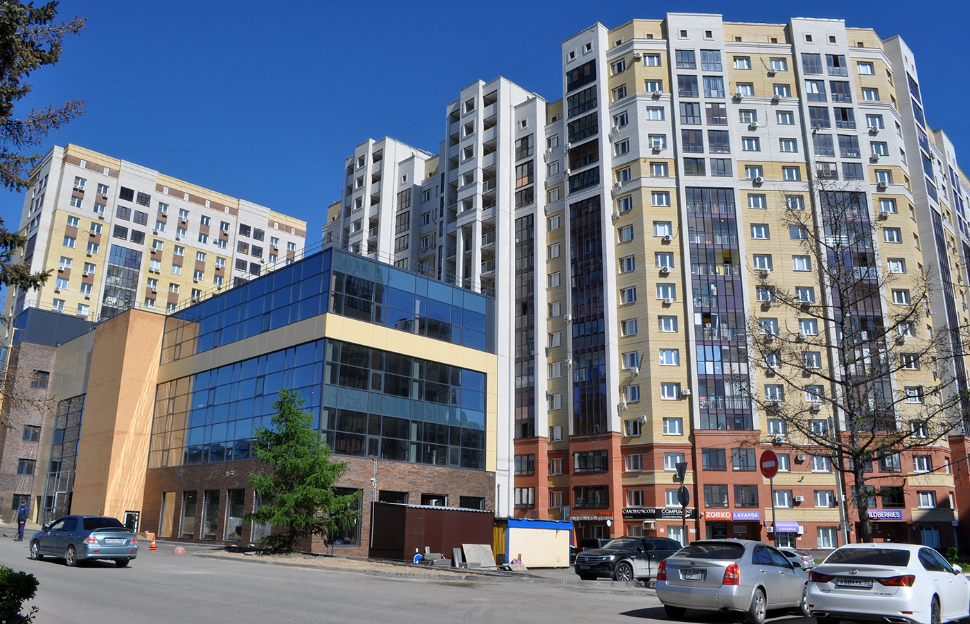 Омск, Улица Красный Путь, 105а; Улица Красный Путь, 105 корп. 1