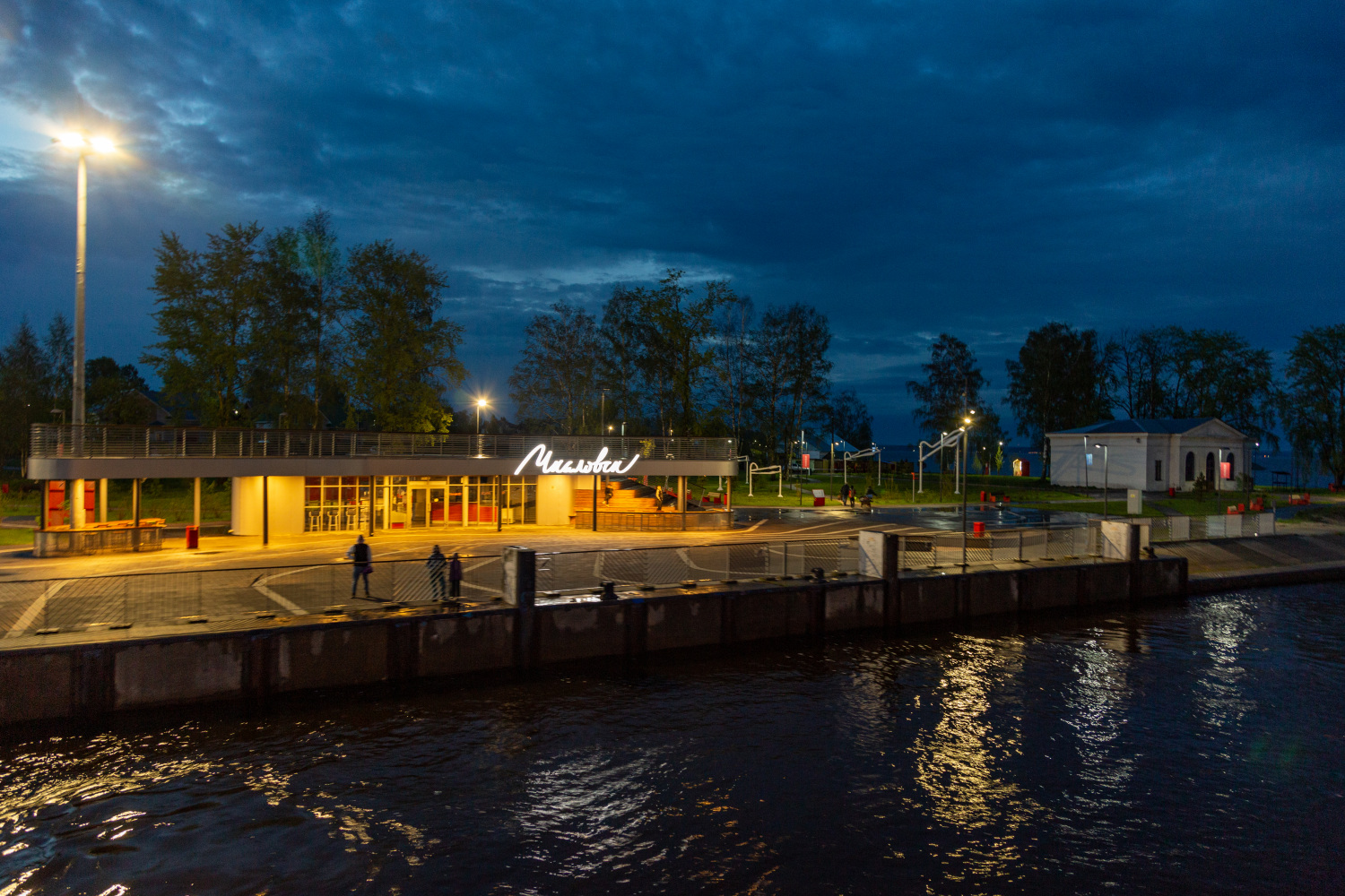 Чкаловск, Переулок Пушкина, кафе; Переулок Пушкина, 7