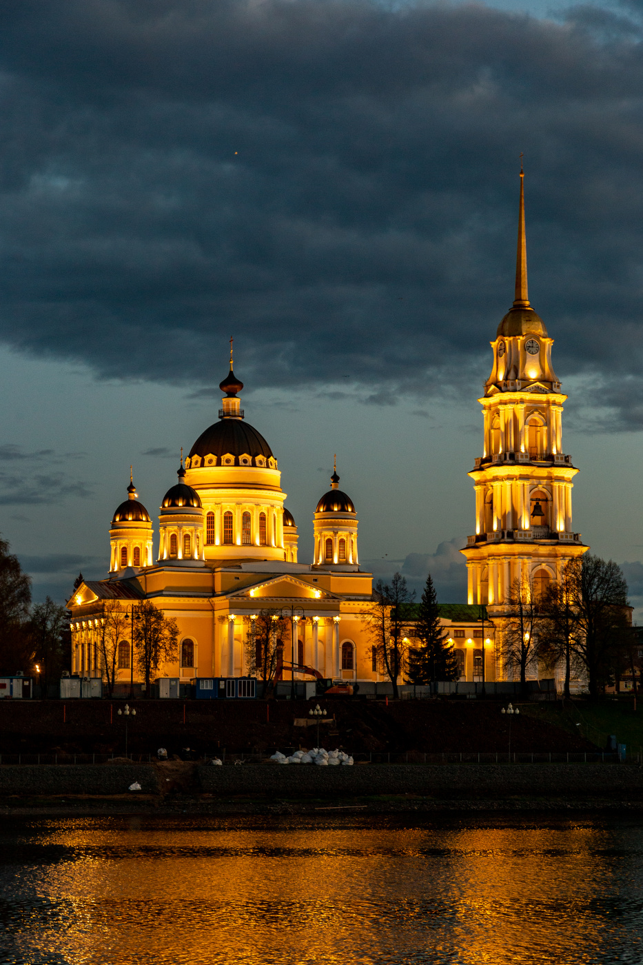 Рыбинск, Крестовая улица, 2; Крестовая улица, 2