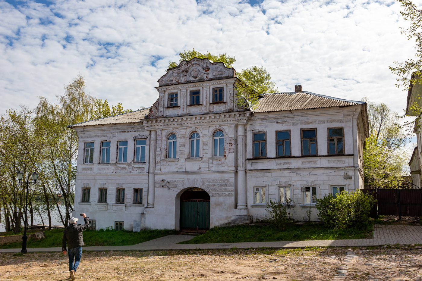 Калязин, Площадь преподобного Макария Калязинского, 1