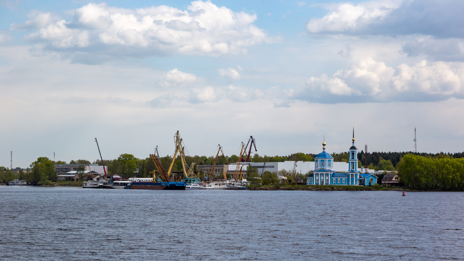 Белый Городок, Белогородская улица, 2*; Заводская улица, 15