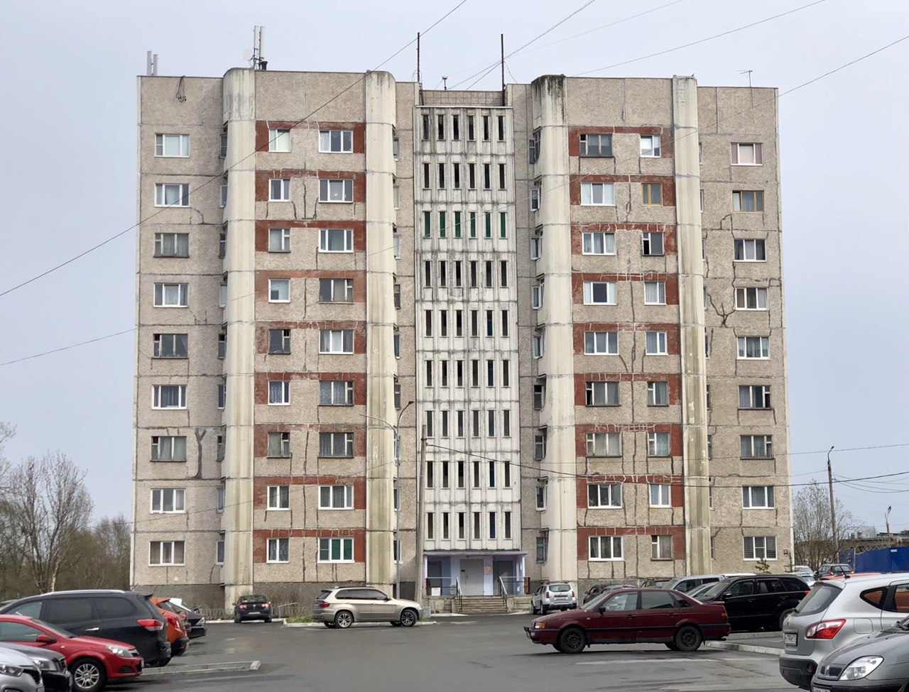 Мурмаши, Улица Советская, 37