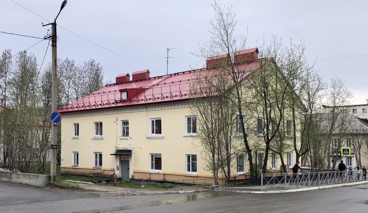 Мурмаши, Улица Советская, 13