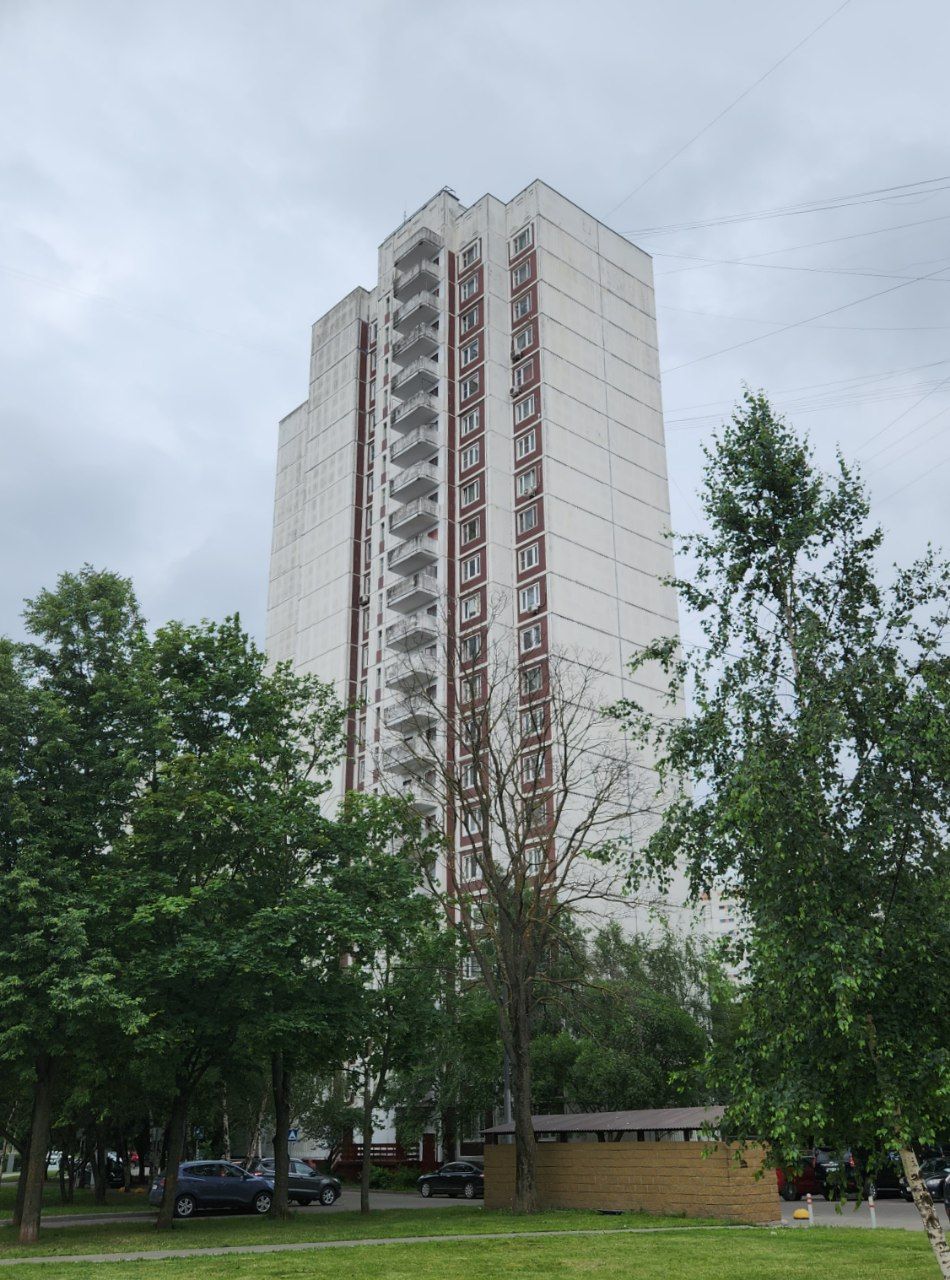 Moskwa, Бульвар Яна Райниса, 37