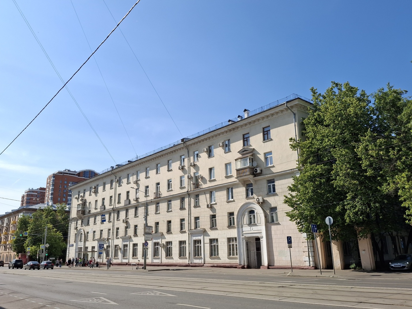 Москва, Первомайская улица, 109 / 13-я Парковая улица, 2