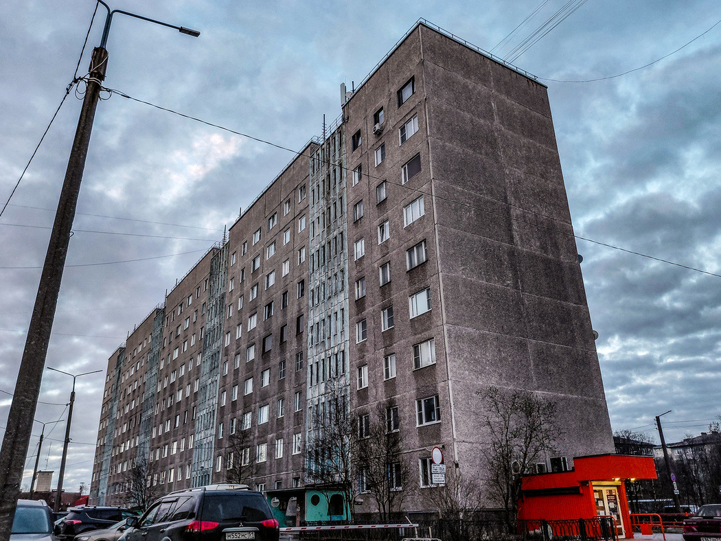 Мурманск, Улица Алексея Хлобыстова, 28 корп. 2