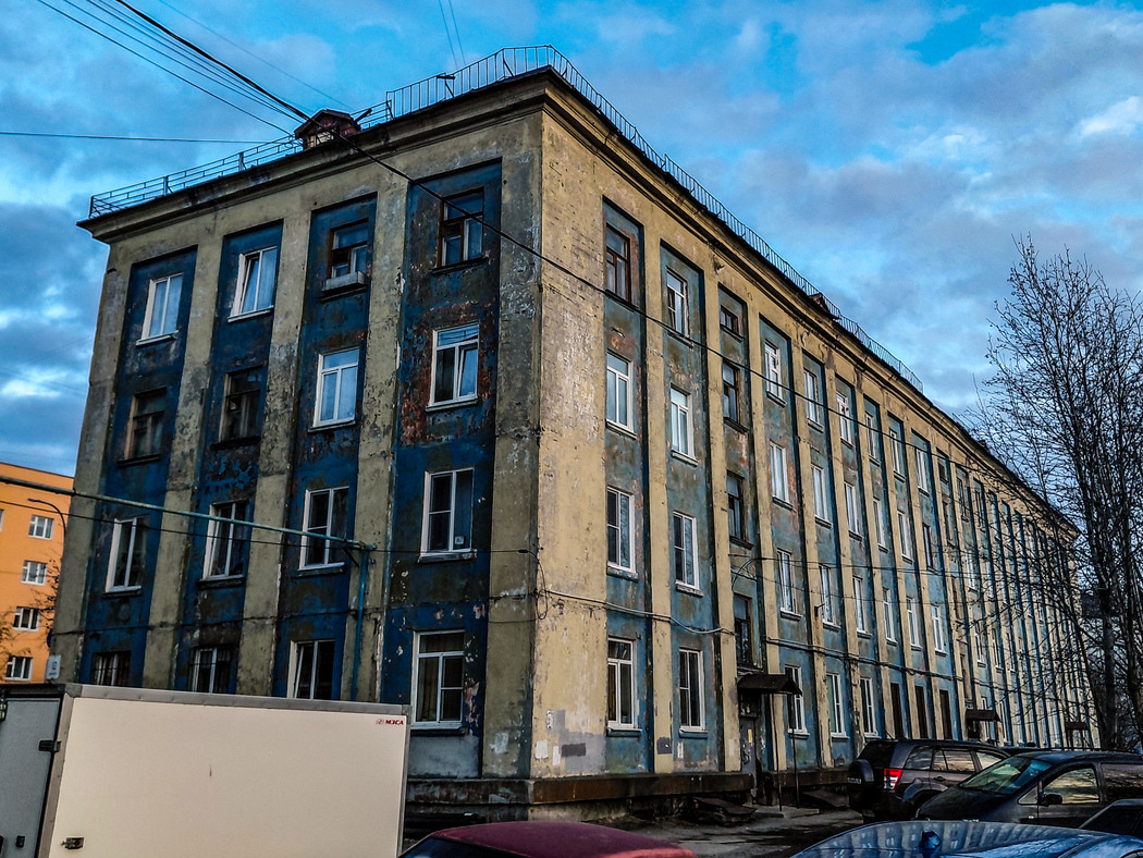 Мурманск, Улица Ушакова, 12
