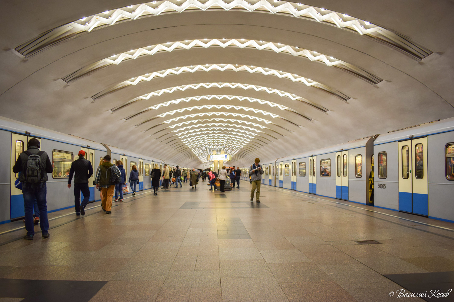Москва, Калининская линия Московского Метрополитена, станция метро «Перово»