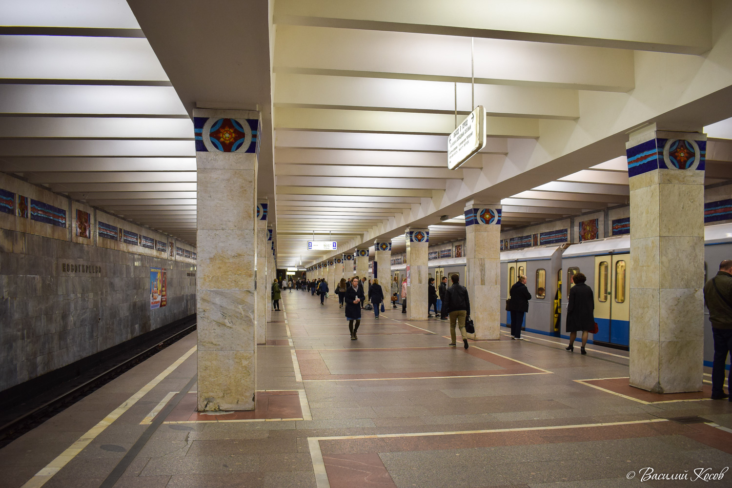 Москва, Калининская линия Московского Метрополитена, станция метро «Новогиреево»