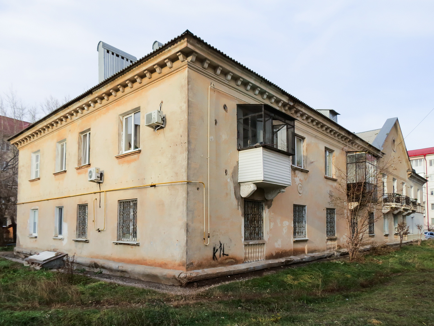 Октябрьский, Улица Островского, 36