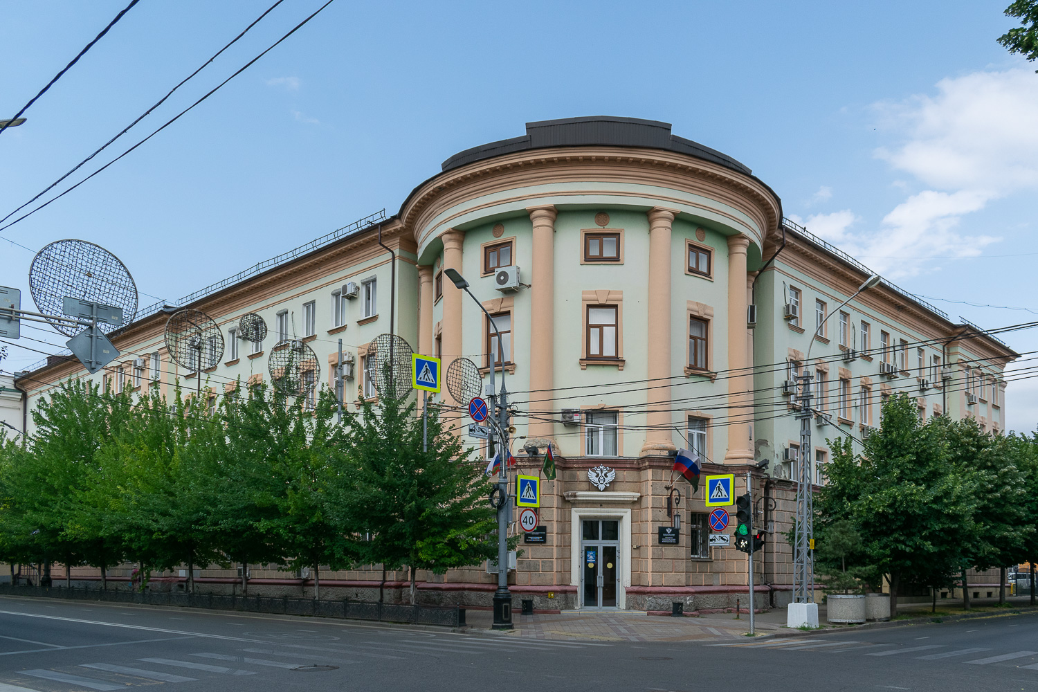 Краснодар, Красная улица, 22 / Комсомольская улица, 49