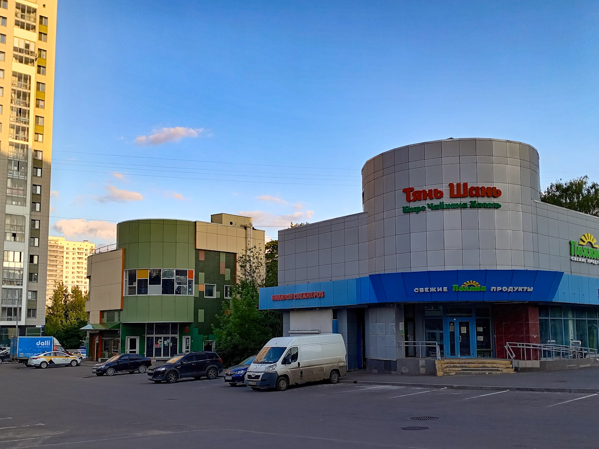 Москва, Улица Введенского, 13К; Улица Введенского, 13Е