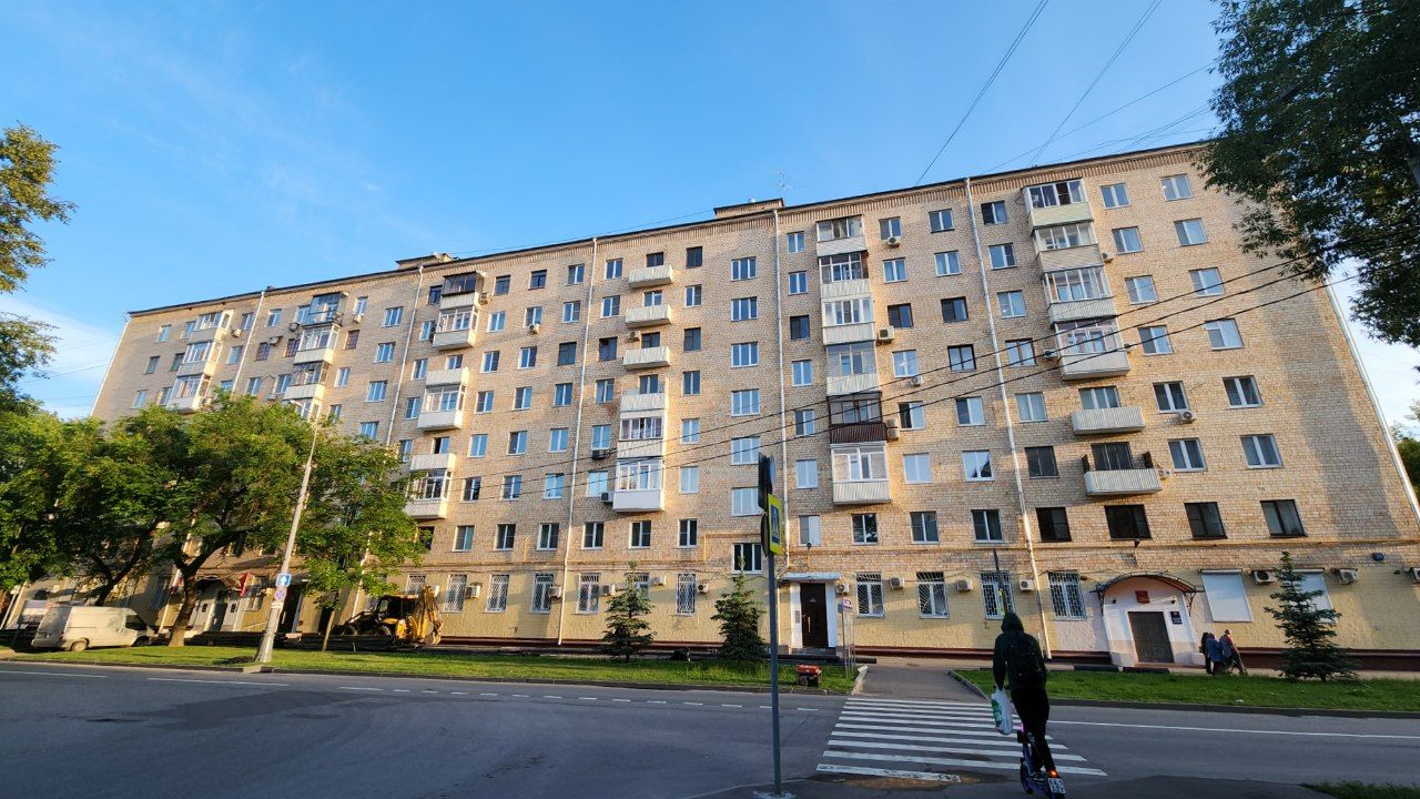 Москва, Улица Лизы Чайкиной, 5 / Улица Усиевича, 23