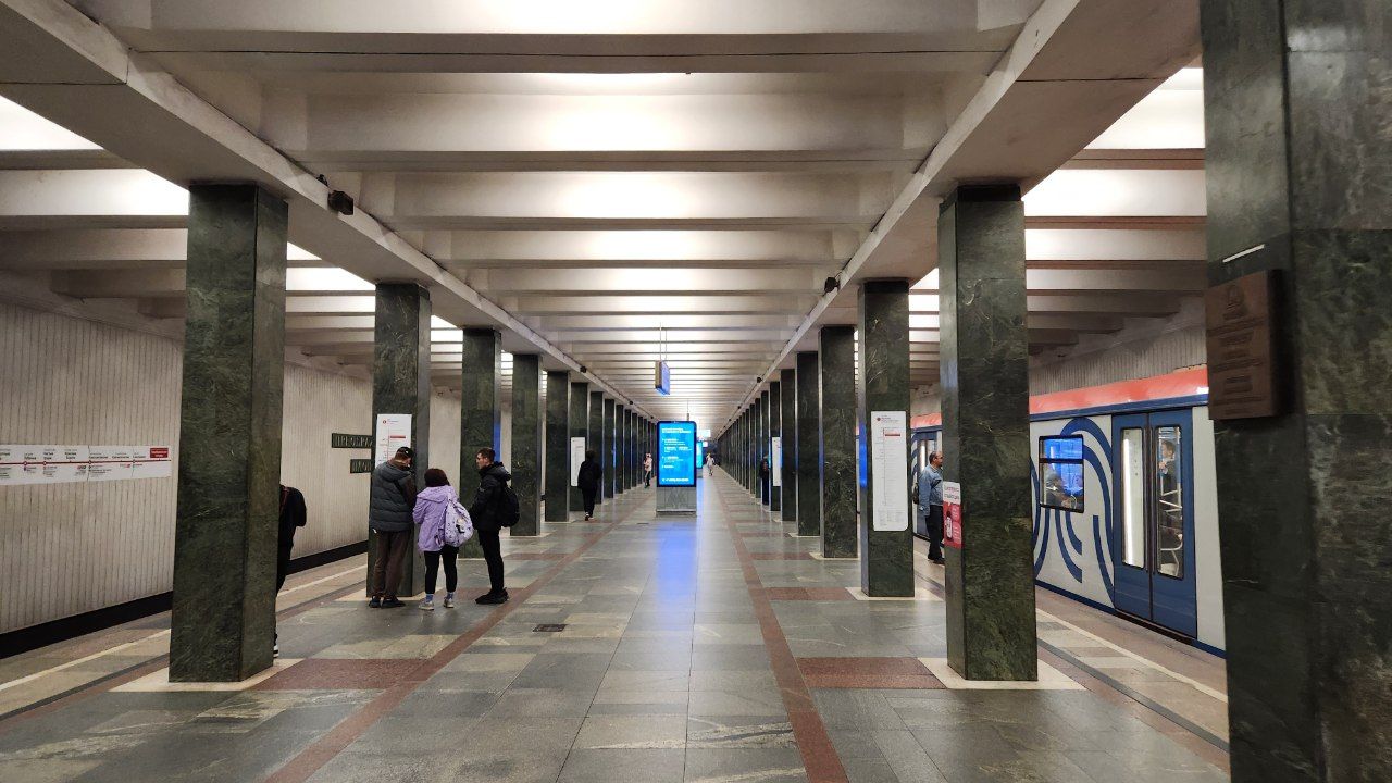 Москва, Сокольническая линия Московского метрополитена, станция метро «Преображенская площадь»