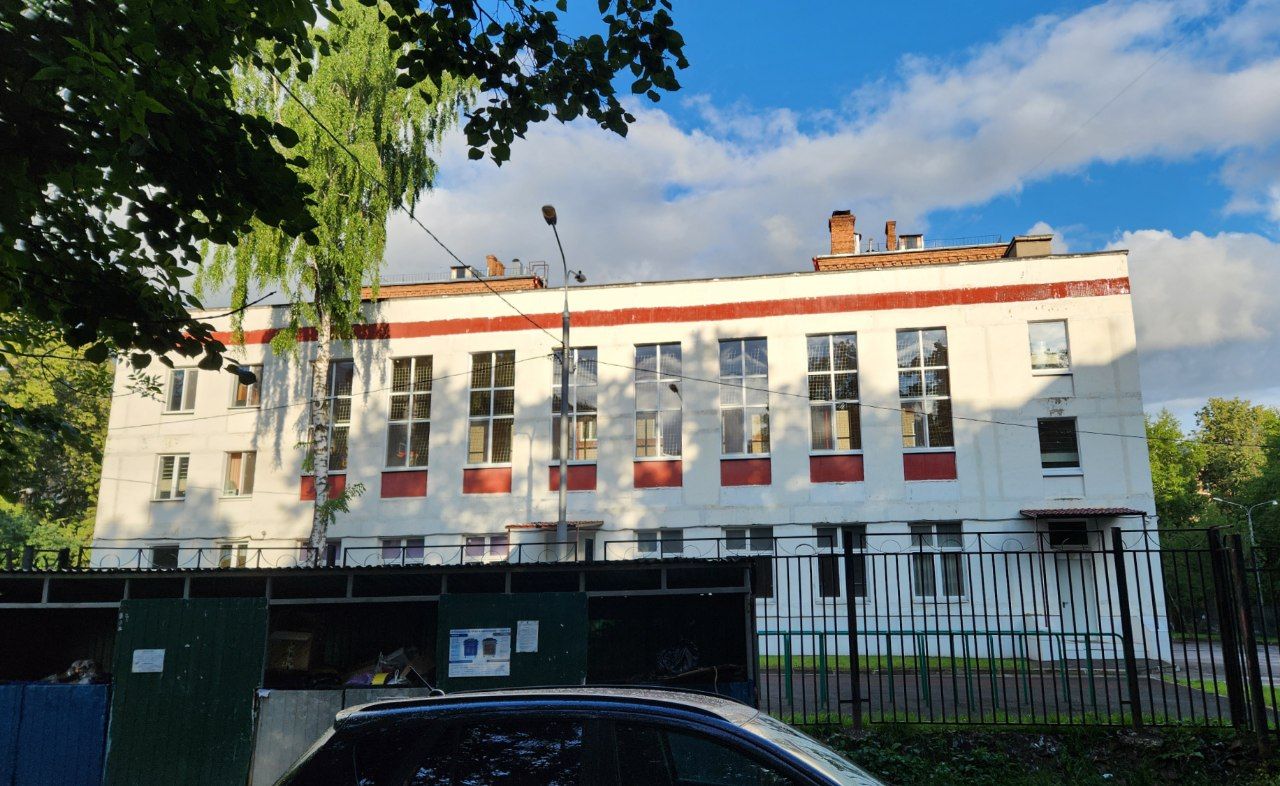 Москва, Улица Маршала Конева, 10 (пристройка)