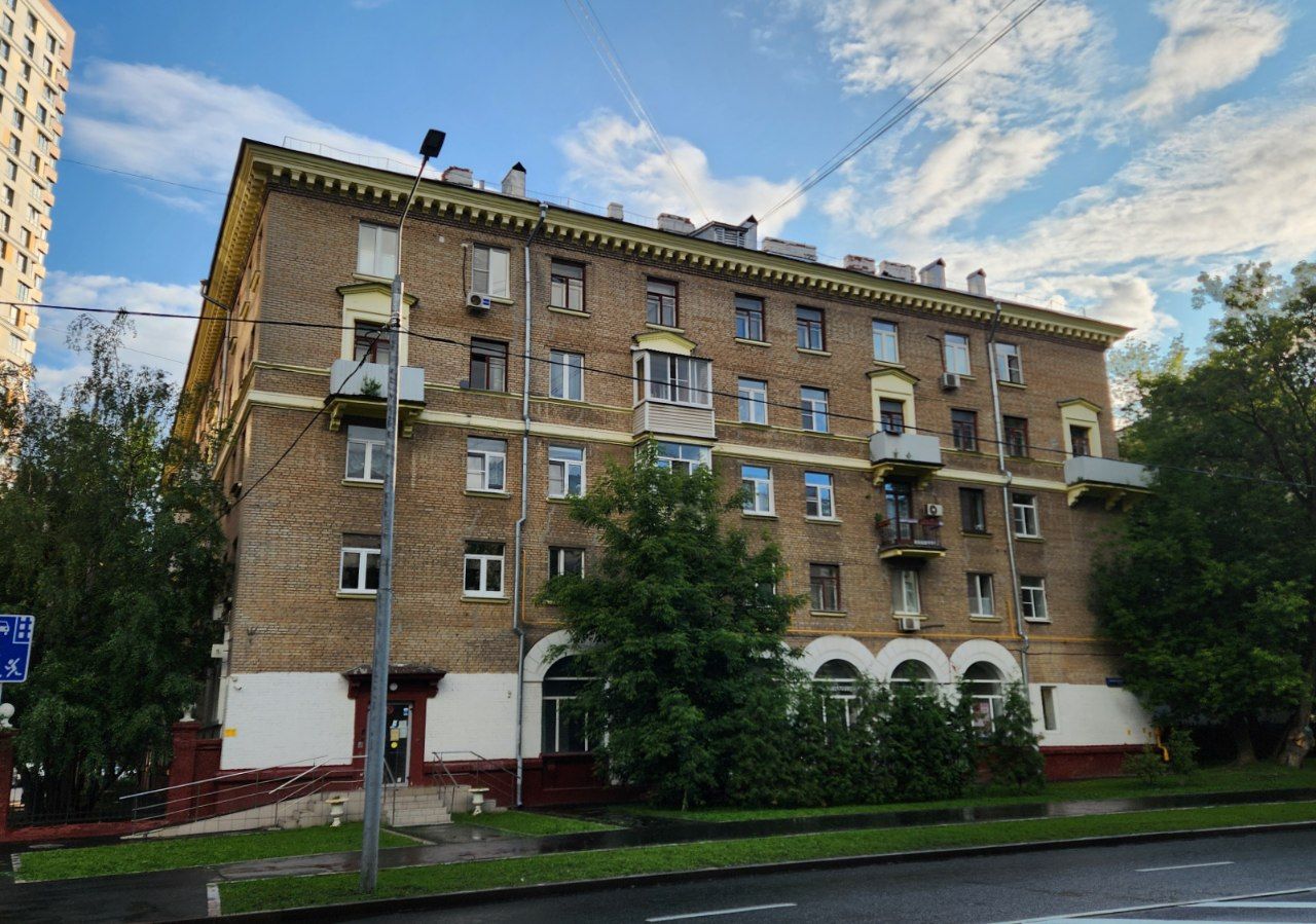 Москва, Улица Маршала Бирюзова, 35 корп. 1