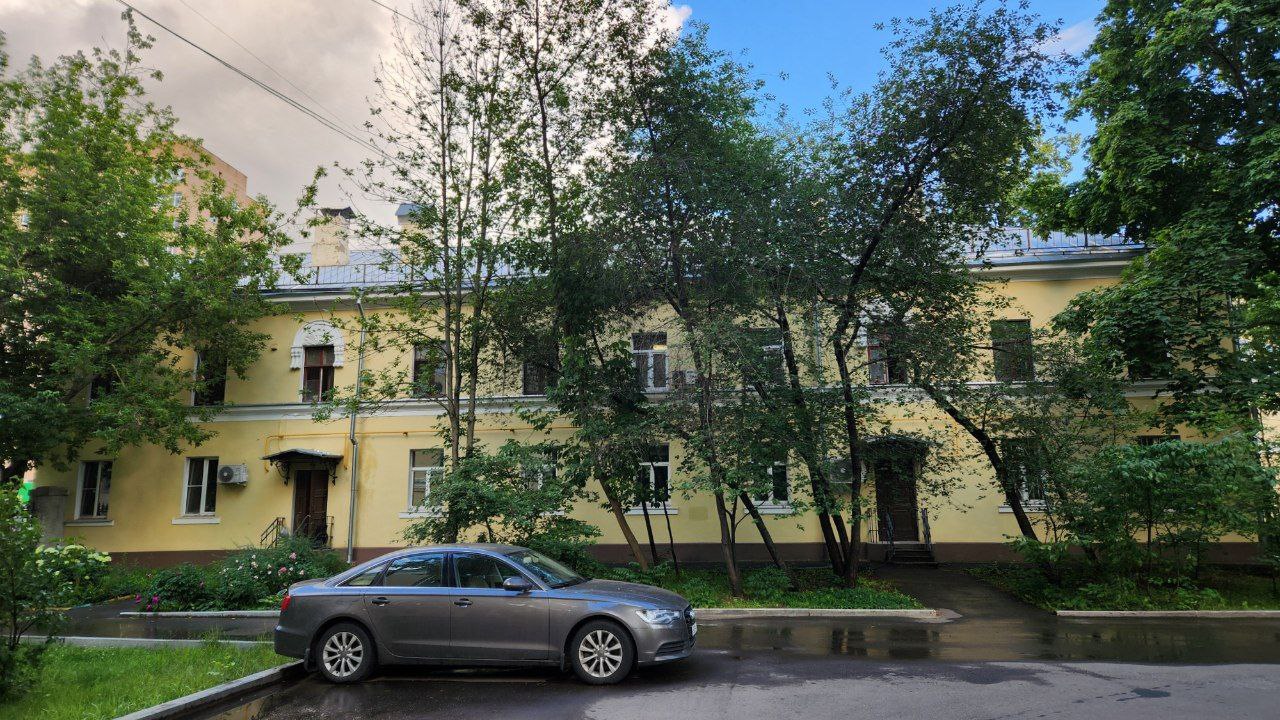 Москва, Улица Маршала Бирюзова, 27