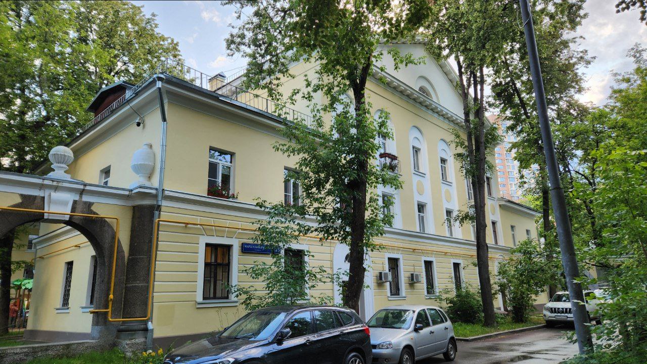 Москва, Улица Маршала Бирюзова, 25