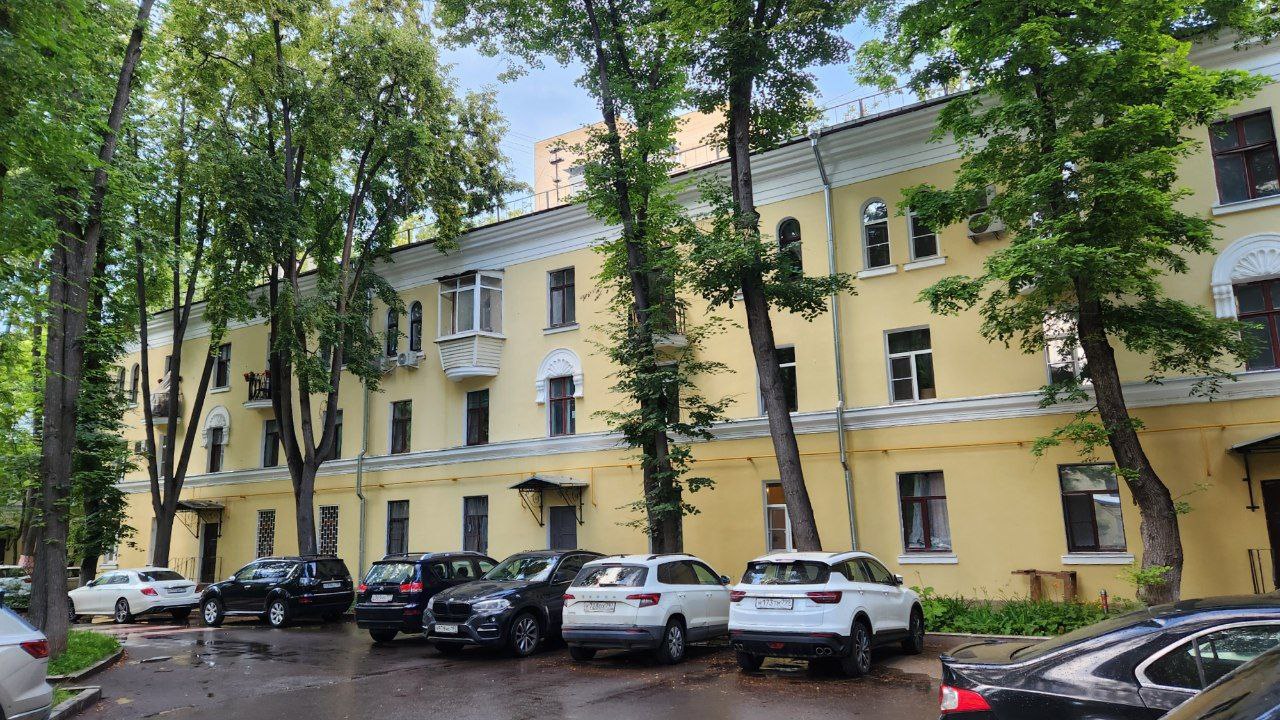 Москва, Улица Маршала Бирюзова, 21