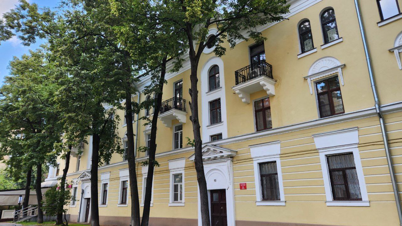 Москва, Улица Маршала Бирюзова, 21