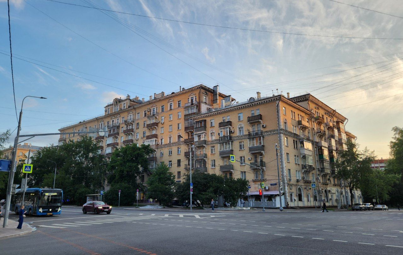 Москва, Новопесчаная улица, 16 корп. 2; Новопесчаная улица, 16 корп. 1; Новопесчаная улица, 16