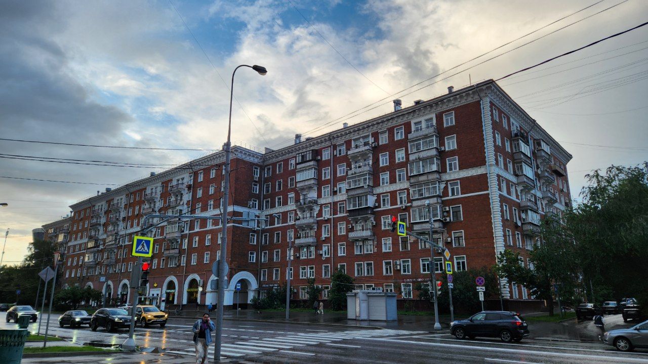 Москва, Улица Куусинена, 6 корп. 1; Улица Куусинена, 6 корп. 2; Улица Куусинена, 6 корп. 3 Москва, Улица Куусинена, 6 корп. 1; Улица Куусинена, 6 корп. 2; Улица Куусинена, 6 корп. 3