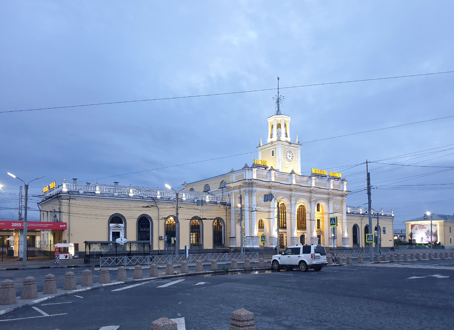 Ярославль, Площадь Ярославль-Главный, 1