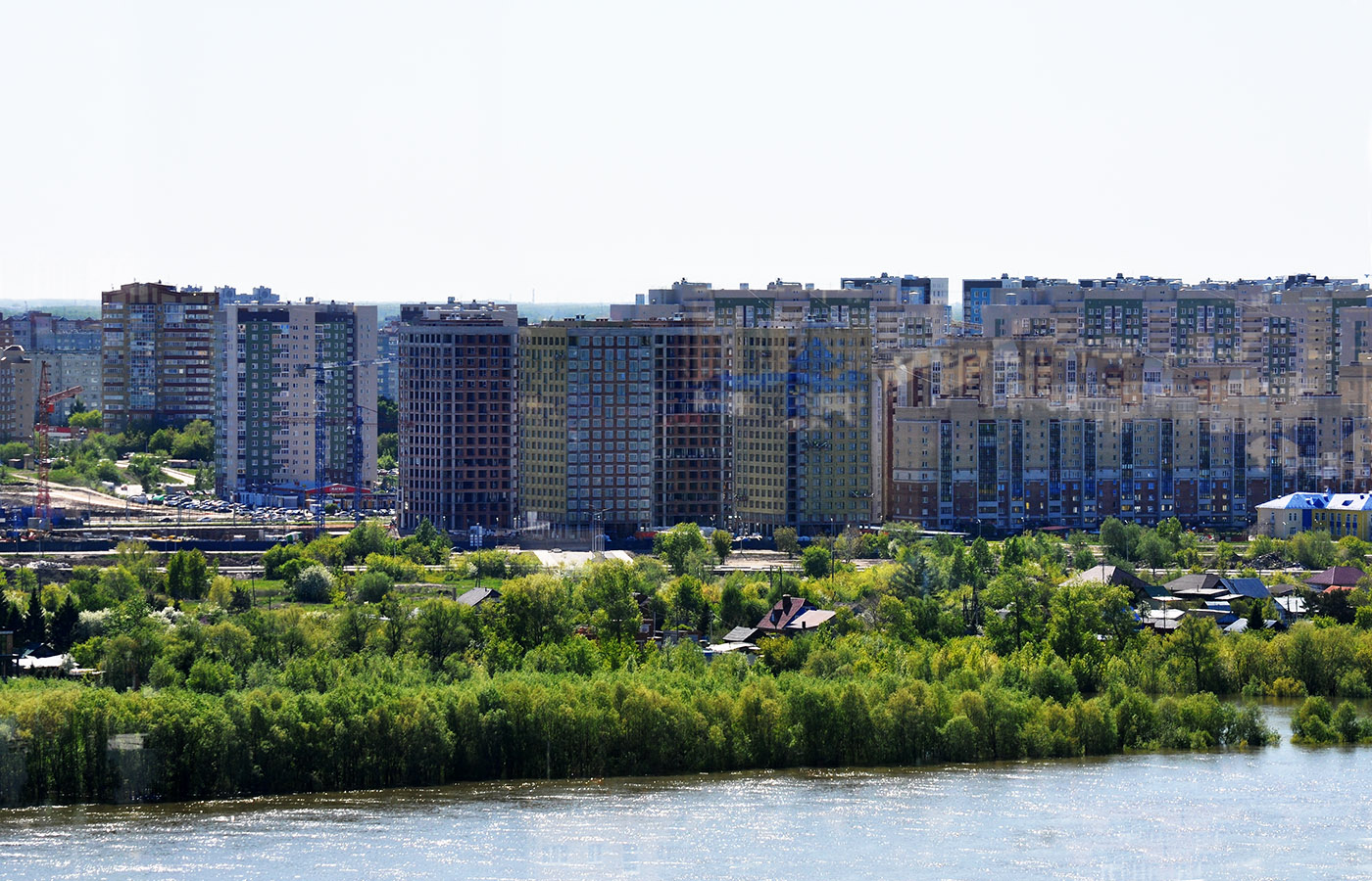 Omsk, Улица Туполева, 5; Бульвар Кузьмина, 27; Улица Шаронова, 9 (2); Улица Шаронова, 9 (3); Улица Шаронова, 9 (4); Улица Крупской, 14 корп. 5